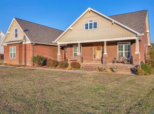 1104 Anna Dr, Tuscumbia, AL 35674