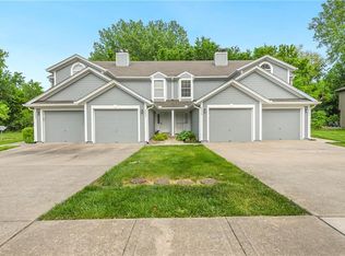 6033 Moonstone Dr, Lees Summit, MO 64064