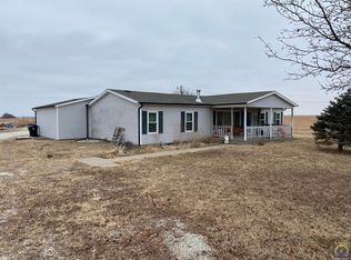 7210 NW Arn Rd, Rossville, KS 66533