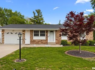 200 Bess St, Washington, IL 61571
