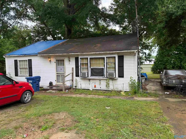 411 N North Emmett St, Albertville, AL 35950