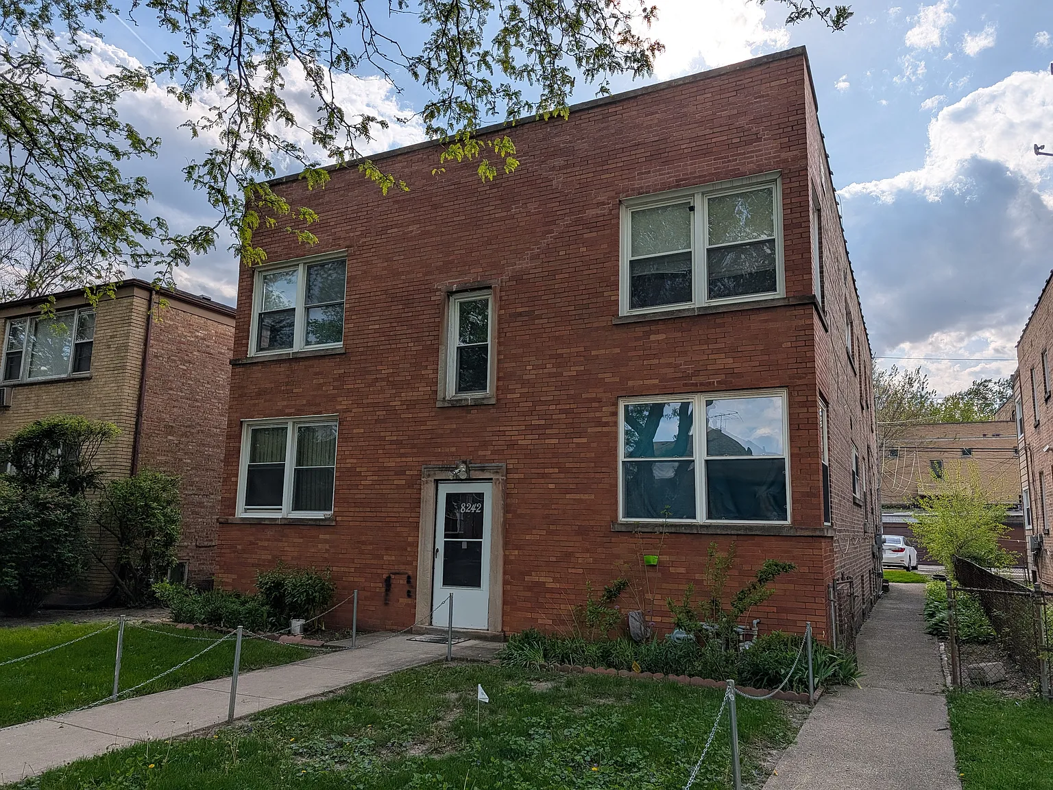 2 bed, 1100 sqft, $1,850 — Photo 1