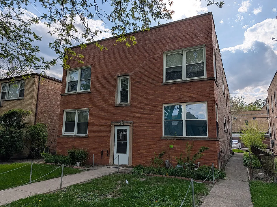 8242 Kilpatrick Ave #1S