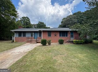 1326 Jennie Ln SW, Lilburn, GA 30047