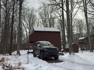 100 Yale Pl, Milford, PA 18337