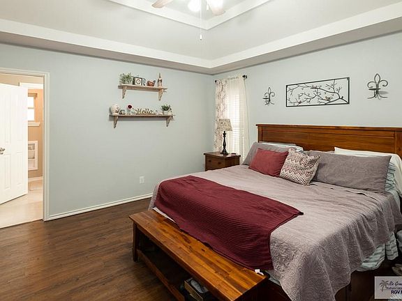3rd image of 709 Palm Ave
