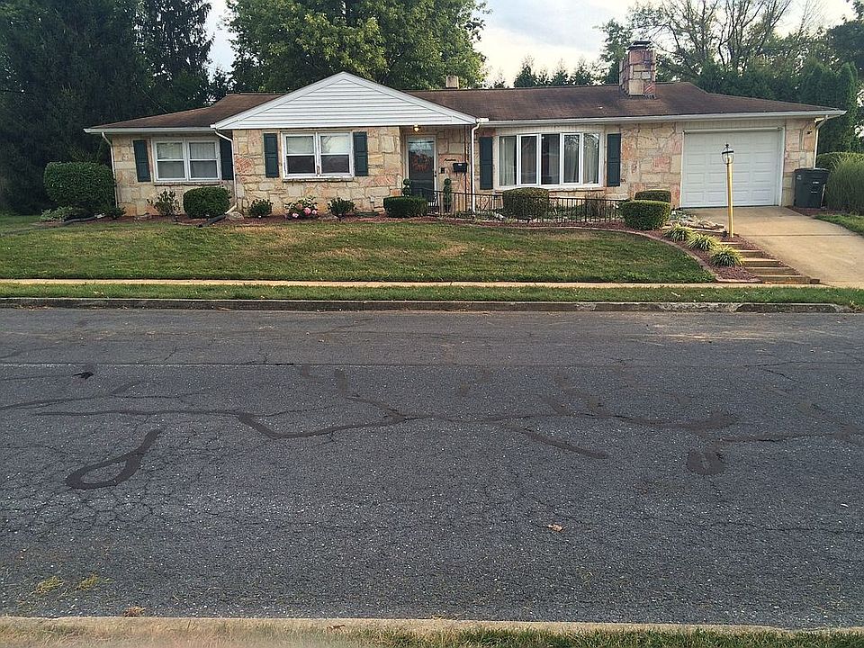 2nd image of 19 Citadel Dr
