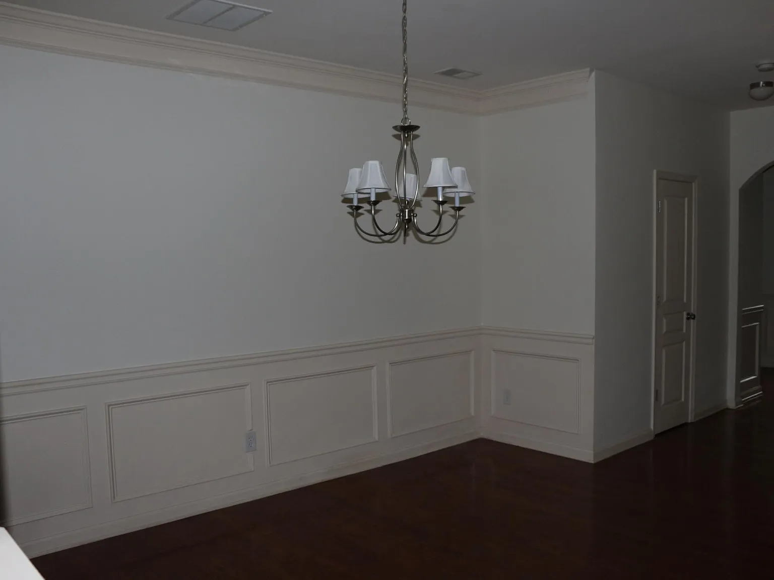3 bed, 2.5 bath, 1712 sqft, $2,300 — Photo 4