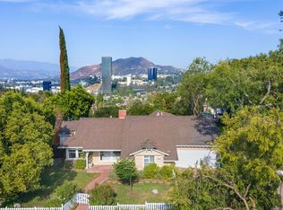 3710 Eureka Dr, Studio City, CA 91604