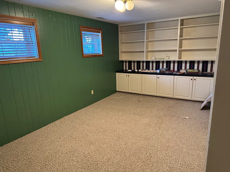 2527 Greenway St — Photo 23