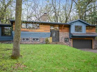 11926 Hilloway Rd W, Minnetonka, MN 55305