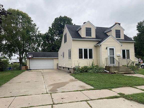 2nd image of 731 E 3rd St