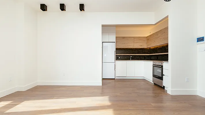 Rented by Nooklyn NYC LLC | media 4