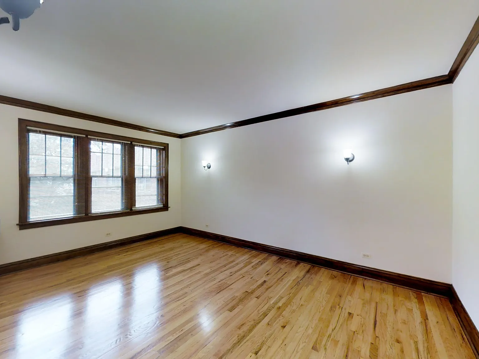 Kedzie Property — Photo 4