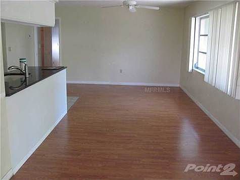 4th image of 2714 Coventry Dr