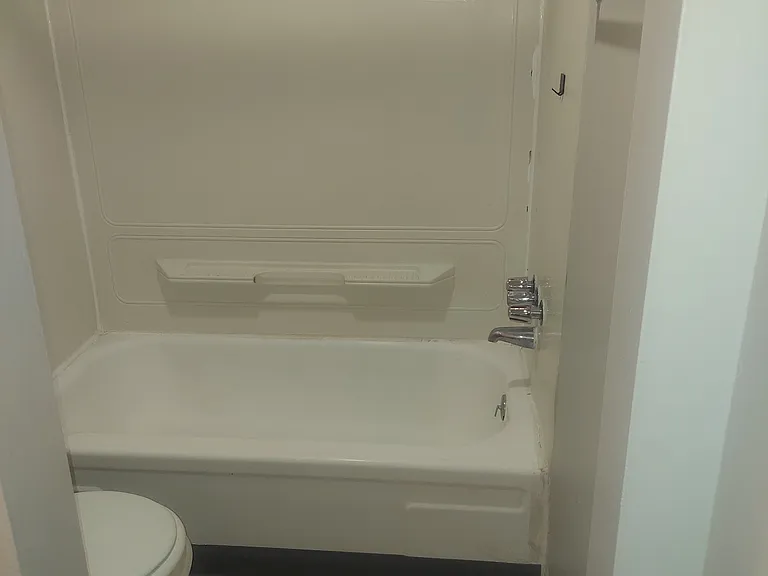 711 Arch St #102 — Photo 10