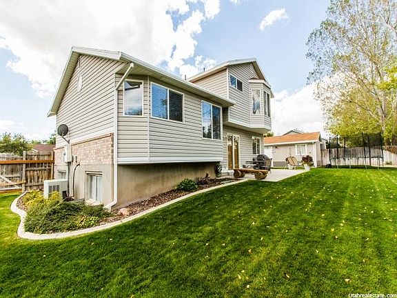3rd image of 5132 W Wheatcrest Cir