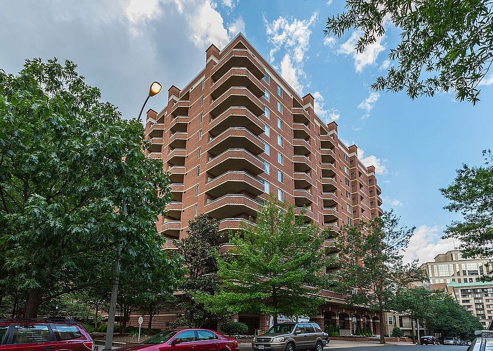 1st image of 1276 N Wayne St #Penthouse 9