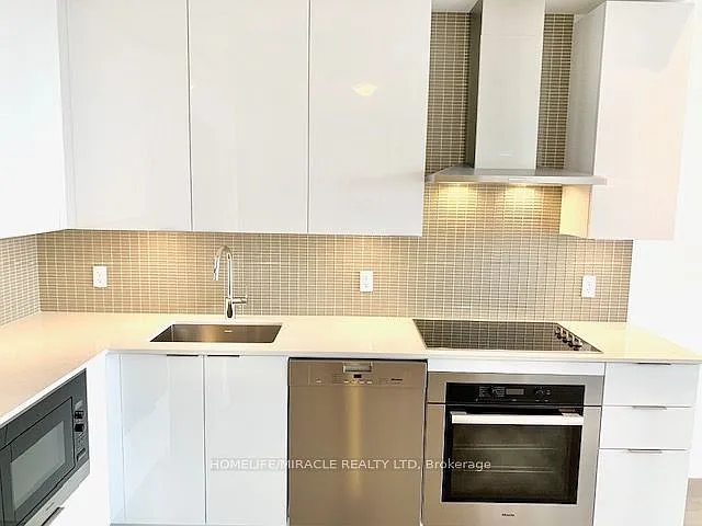 30 Shore Breeze Dr #LPH01A — Photo 7