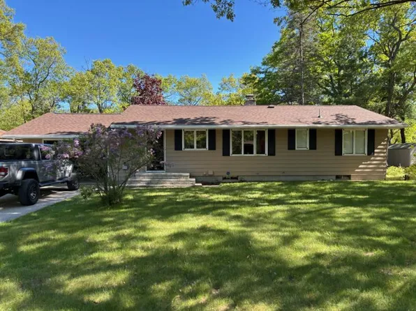 3570 Hillcrest Dr, Oscoda, MI 48750