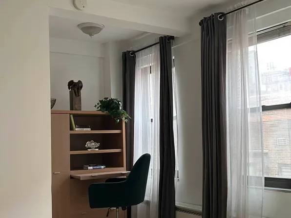 2 Tudor City Place image 1 of 6