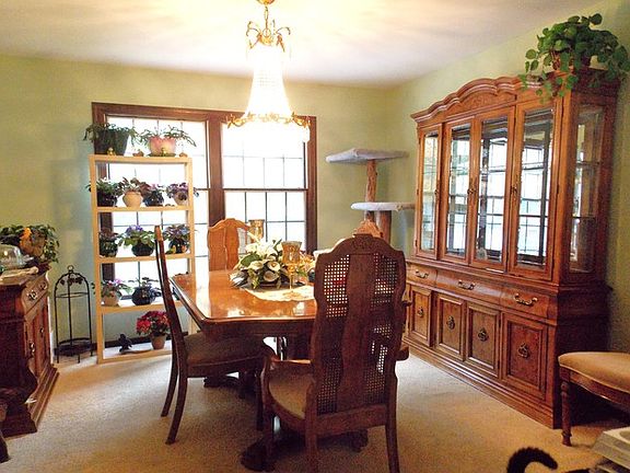 3rd image of 391 Woodlane Ct