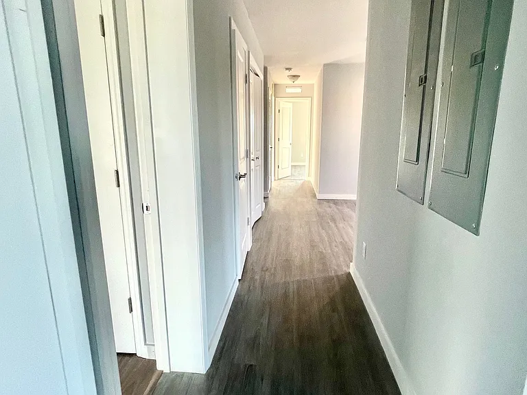 51 Barcelona Dr — Photo 10