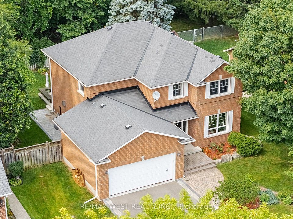 1st image of 27 Norma Cres