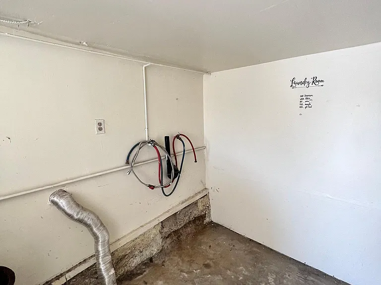 3525 Hillview Pl — Photo 4