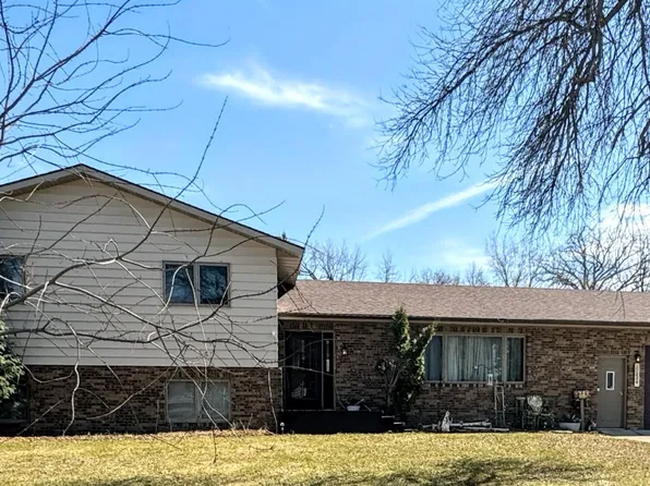 325 S Ash St, Crookston, MN 56716