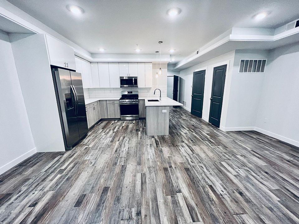 1st image of 1421 N Franklin St #1E