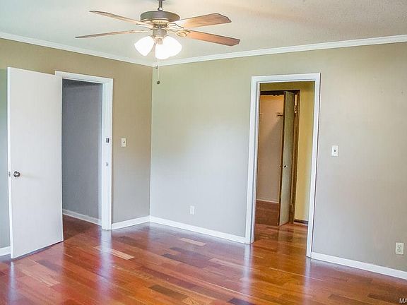 5th image of 305 Donna Dr