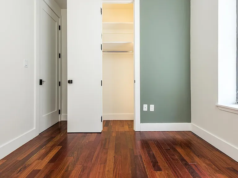330 Starr St #3F — Photo 13