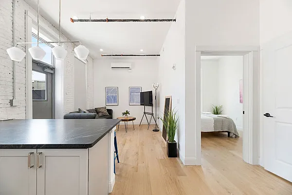33 State St. — Photo 12