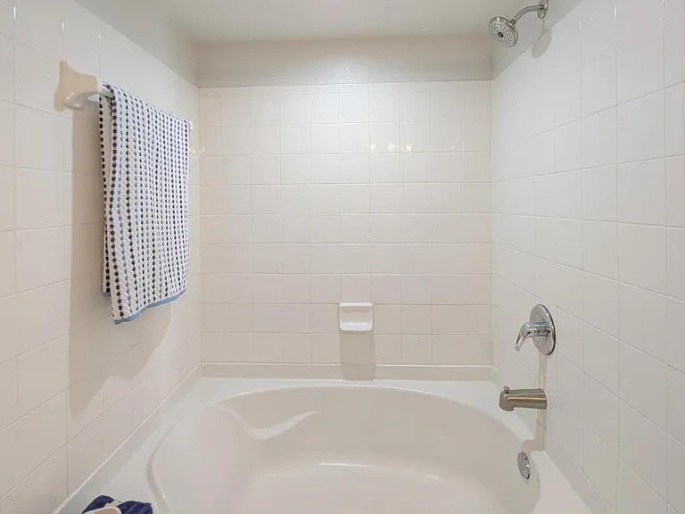 10075 Gate Pkwy N #1604 — Photo 19