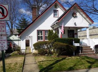 11 Beverly Ave, Floral Park, NY 11001