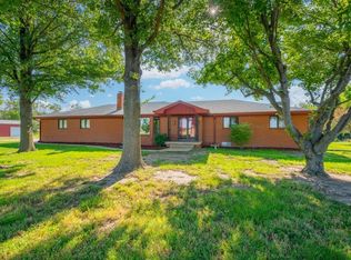 1396 N Hydraulic Rd, Mulvane, KS 67110