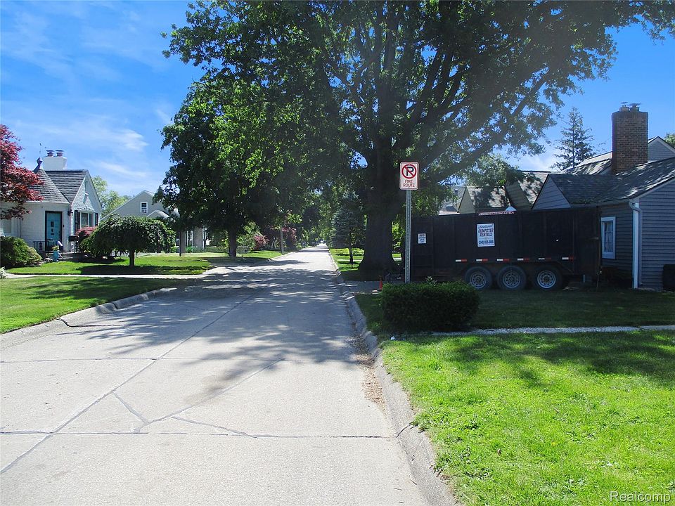 22434 Madison St, photo 11