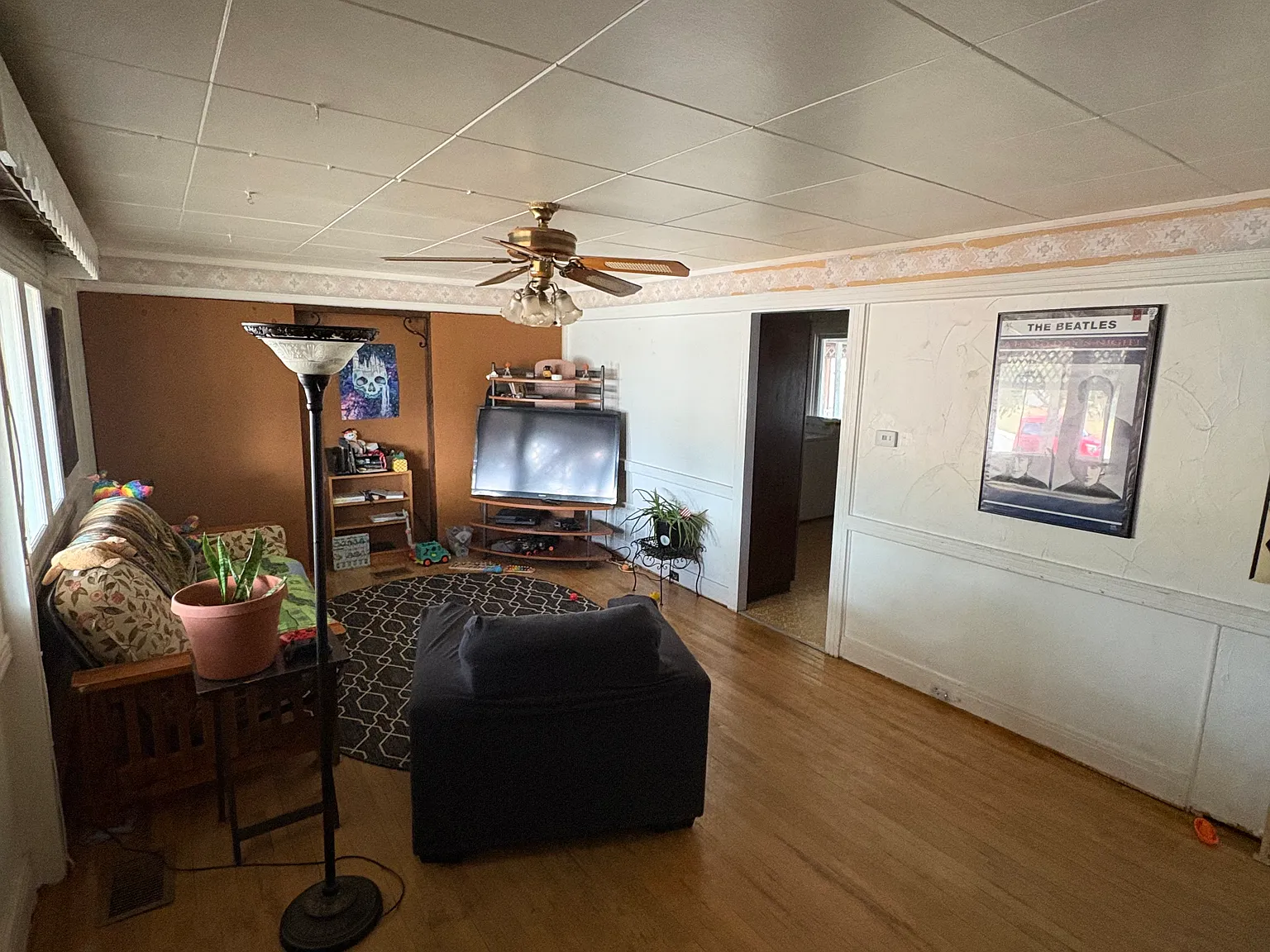 5 bed, 2000 sqft, $950 — Photo 3