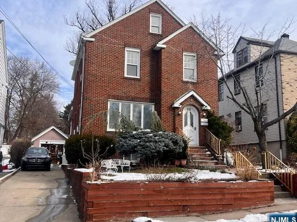 919 Marion Pl, Ridgefield, NJ 07657