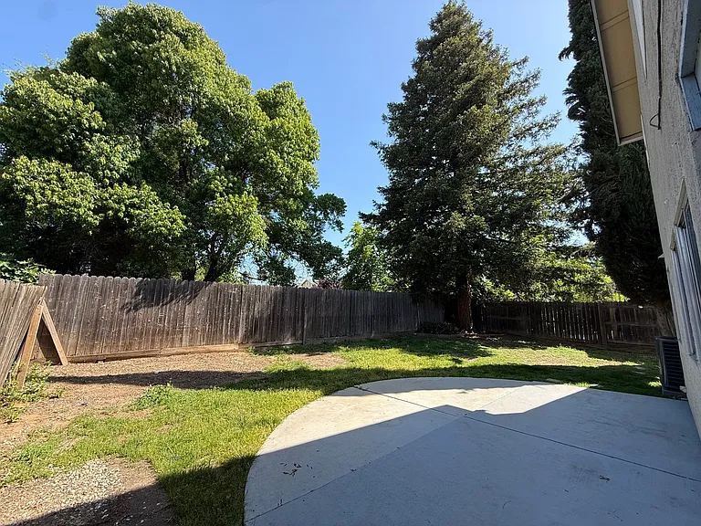 9 Raindrop Ct — Photo 2