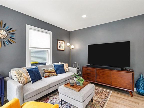 5th image of 8316 Belleview Ave