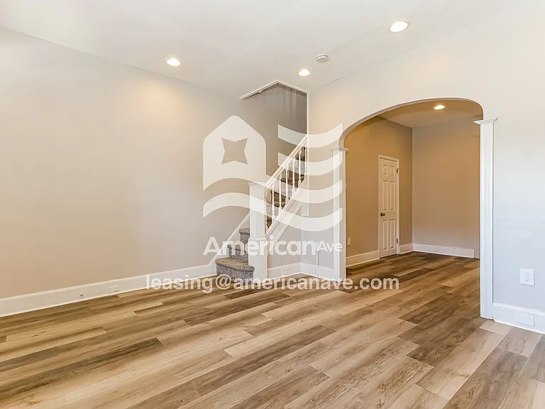 866793_003_living_room_14026944.jpg