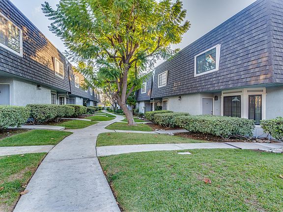 2nd image of 2590 Huntington Dr Unit A