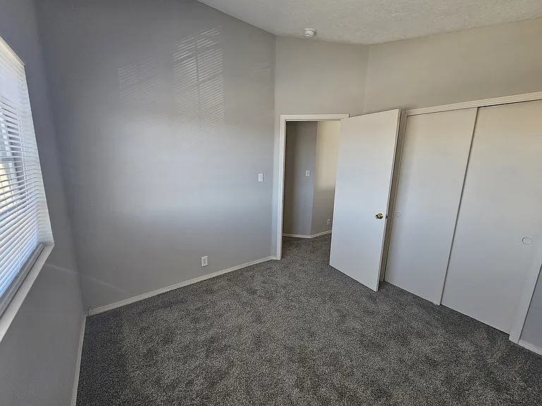4708 Dalmation Pl NE — Photo 8