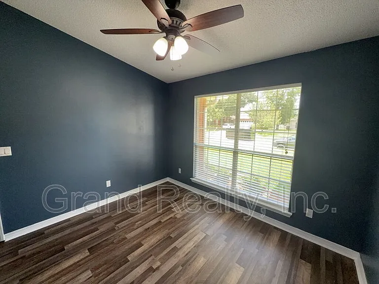 3951 Harbors Port St — Photo 22