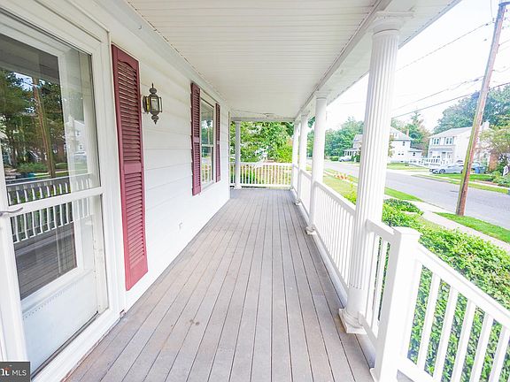 5th image of 217 Villanova Rd