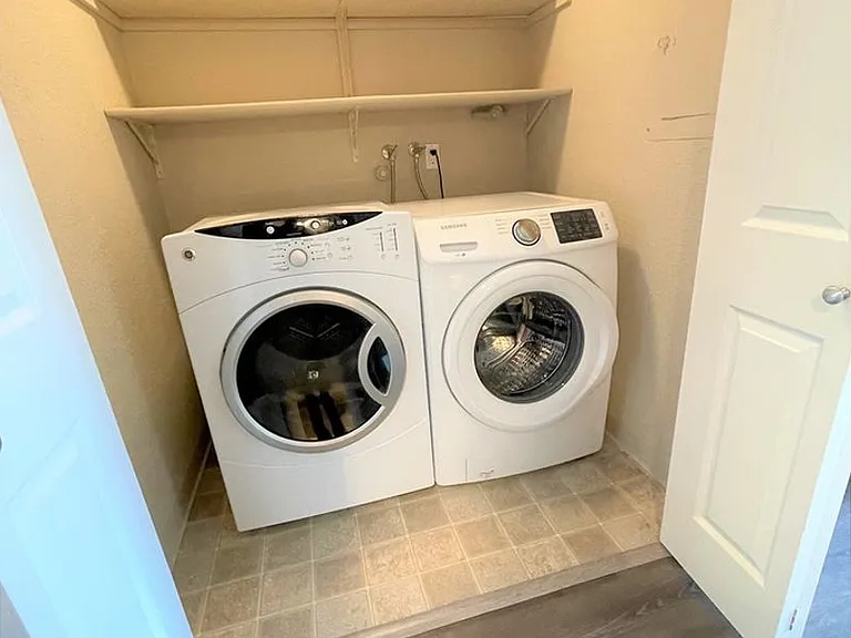 9410 SW 146th Ter #4 — Photo 7