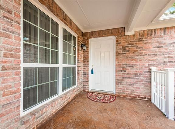5th image of 10647 Woodleaf Dr