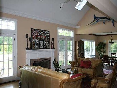 4th image of 66 Woodlawn Ave